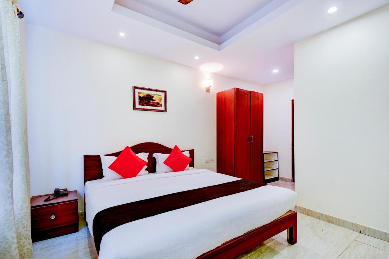 Capital O 81558 Udupi Gokula Bangalore Buitenkant foto